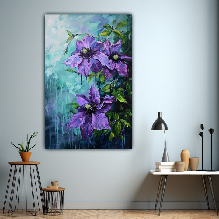 Tableau de trois grandes fleurs violettes aux pétales veinés, feuillage vert vif sur fond turquoise