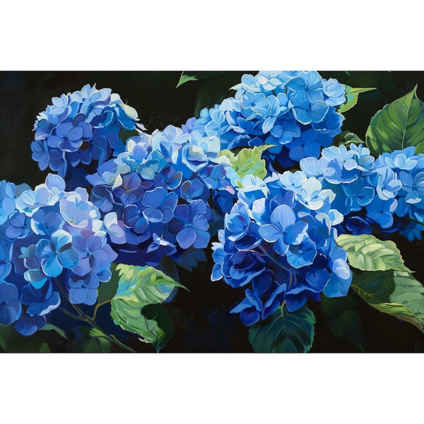 Peinture florale de boules d'hortensia bleu roi, pétales nuancés de violet et feuillage vert profond