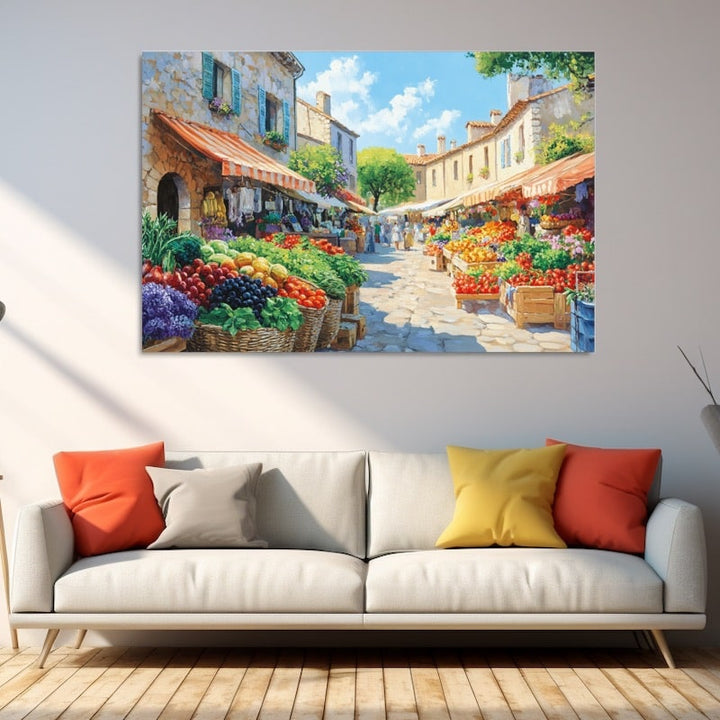 Tableau d'un marché provençal, ruelle pavée bordée d'étals de fruits et légumes sous stores rayés